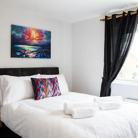 Stylish Quaint Home Hosted By Esongrace Stays In Stoke-On-Trent - Perfect For Families - Contractors - Holiday Makers - Emergency Housing - Professionals Exterior photo