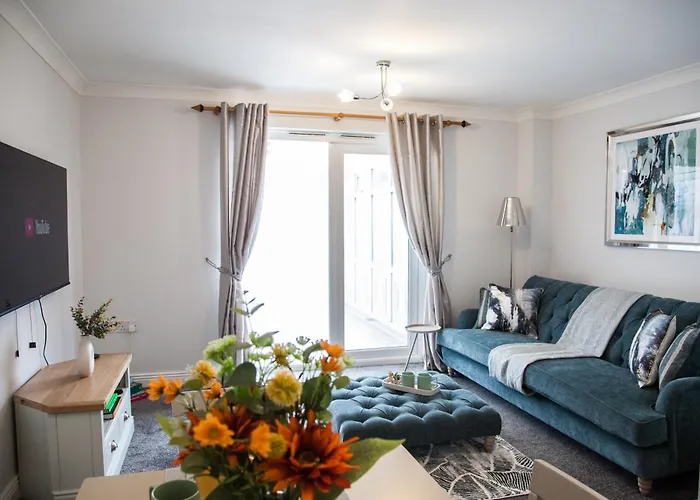 Stylish Quaint Home Hosted By Esongrace Stays In Stoke-On-Trent - Perfect For Families - Contractors - Holiday Makers - Emergency Housing - Professionals