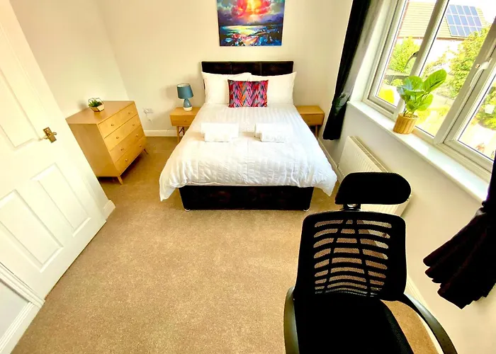 Stylish Quaint Home Hosted By Esongrace Stays In Stoke-On-Trent - Perfect For Families - Contractors - Holiday Makers - Emergency Housing - Professionals