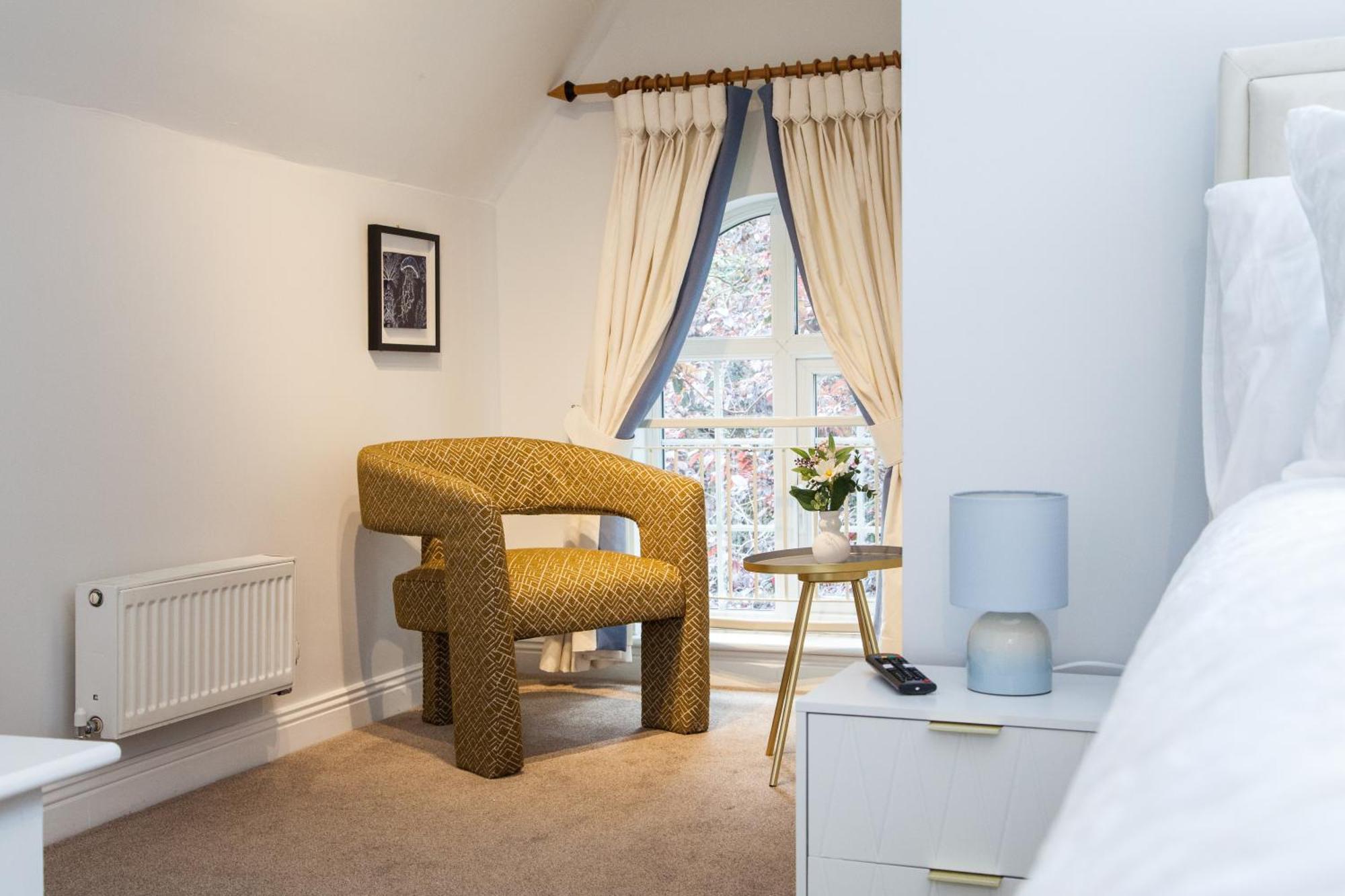 Stylish Quaint Hosted By Esongrace In - Perfect For Families - Contractors - Makers - Emergency Housing - Professionals Stoke-on-Trent