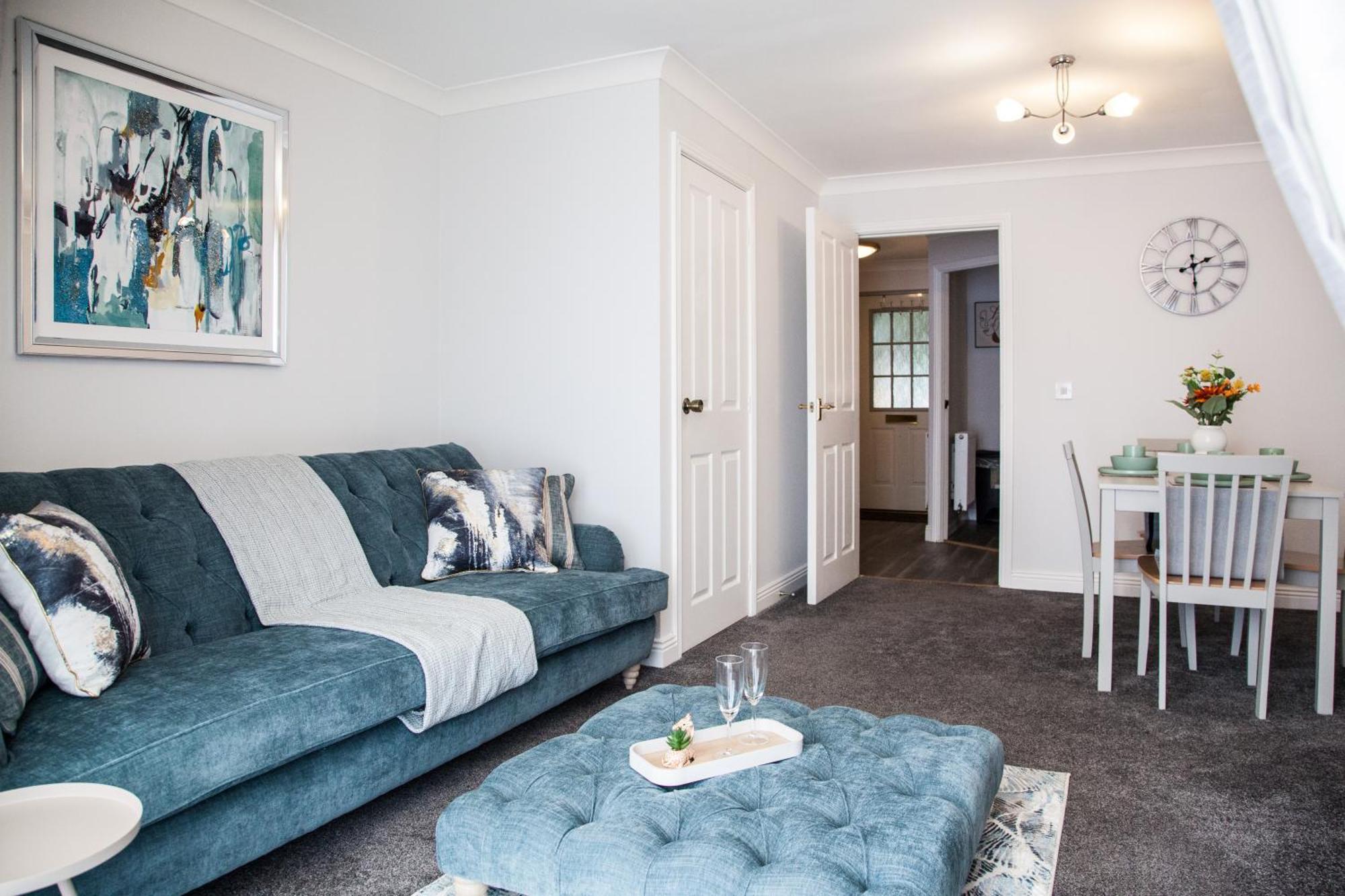 Stylish Quaint Hosted By Esongrace In - Perfect For Families - Contractors - Makers - Emergency Housing - Professionals Holiday home *