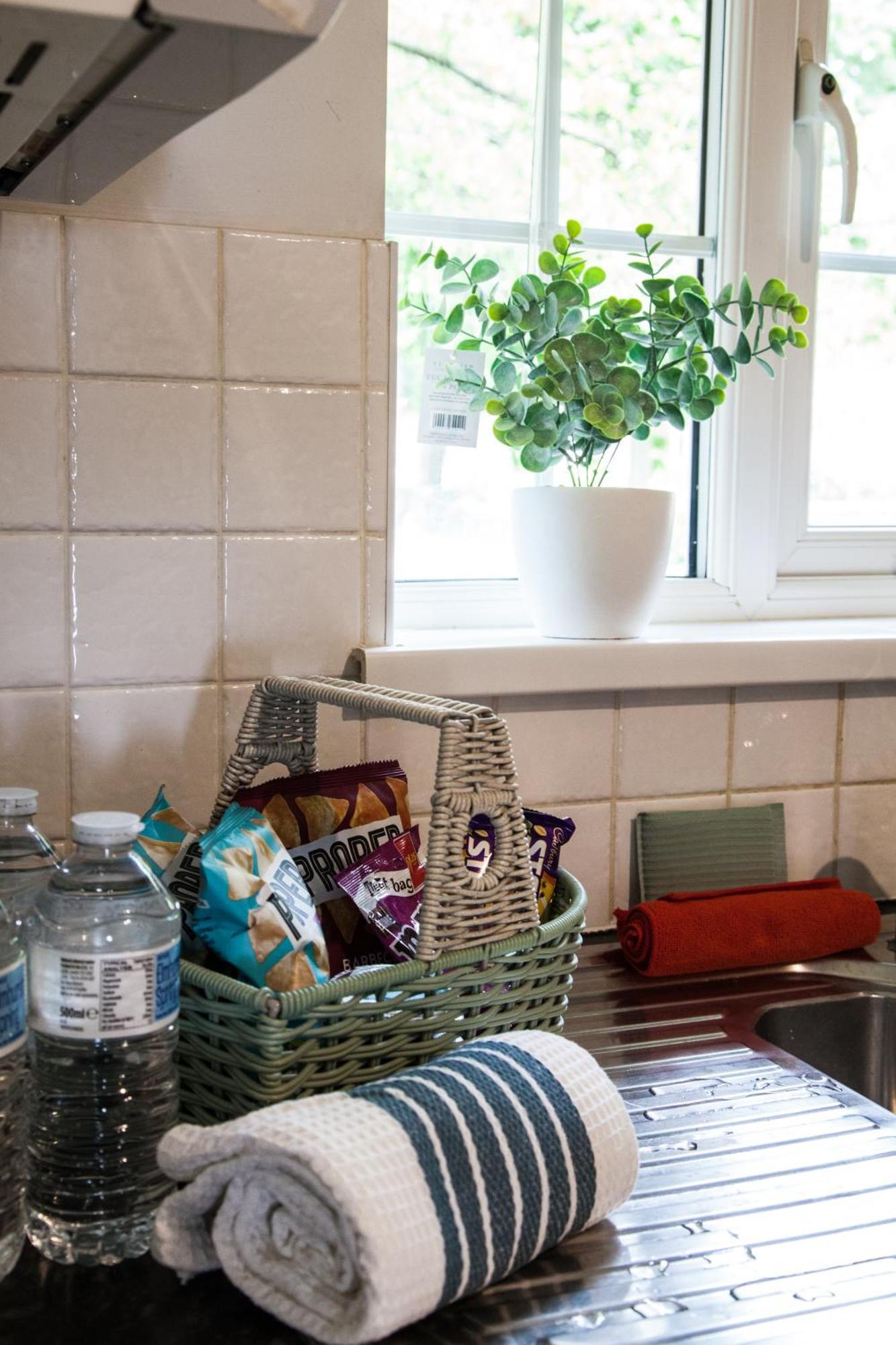 Holiday home Stylish Quaint Hosted By Esongrace In - Perfect For Families - Contractors - Makers - Emergency Housing - Professionals Stoke-on-Trent